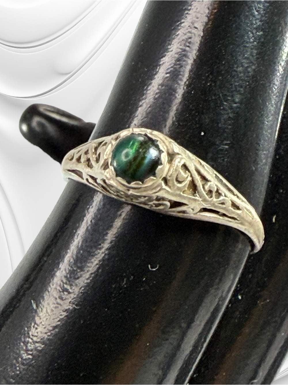 Vintage Sterling Silver 925 Green Cats Eye Filigree Dainty Ring Size 6 Jewelry